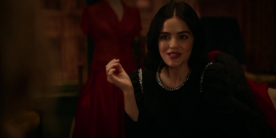 Katy_Keene_S01E10_Chapter_Ten_Gloria_1080p_AMZN_WEB-DL_DDP5_1_H_264-KiNGS_0450.jpg