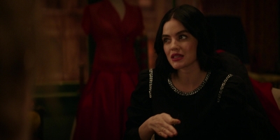Katy_Keene_S01E10_Chapter_Ten_Gloria_1080p_AMZN_WEB-DL_DDP5_1_H_264-KiNGS_0457.jpg