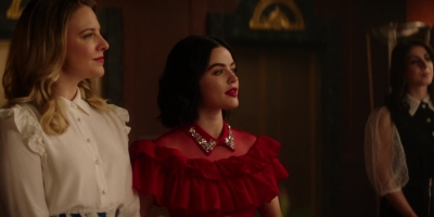 Katy_Keene_S01E10_Chapter_Ten_Gloria_1080p_AMZN_WEB-DL_DDP5_1_H_264-KiNGS_0499.jpg