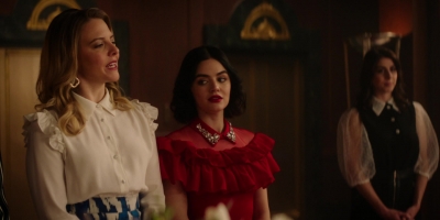 Katy_Keene_S01E10_Chapter_Ten_Gloria_1080p_AMZN_WEB-DL_DDP5_1_H_264-KiNGS_0516.jpg
