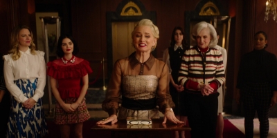 Katy_Keene_S01E10_Chapter_Ten_Gloria_1080p_AMZN_WEB-DL_DDP5_1_H_264-KiNGS_0542.jpg