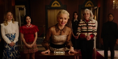 Katy_Keene_S01E10_Chapter_Ten_Gloria_1080p_AMZN_WEB-DL_DDP5_1_H_264-KiNGS_0543.jpg