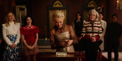 Katy_Keene_S01E10_Chapter_Ten_Gloria_1080p_AMZN_WEB-DL_DDP5_1_H_264-KiNGS_0548.jpg
