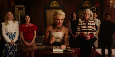 Katy_Keene_S01E10_Chapter_Ten_Gloria_1080p_AMZN_WEB-DL_DDP5_1_H_264-KiNGS_0554.jpg