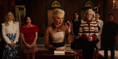 Katy_Keene_S01E10_Chapter_Ten_Gloria_1080p_AMZN_WEB-DL_DDP5_1_H_264-KiNGS_0555.jpg