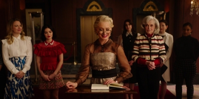 Katy_Keene_S01E10_Chapter_Ten_Gloria_1080p_AMZN_WEB-DL_DDP5_1_H_264-KiNGS_0575.jpg