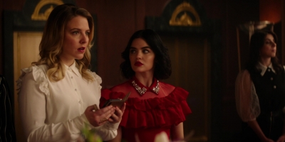 Katy_Keene_S01E10_Chapter_Ten_Gloria_1080p_AMZN_WEB-DL_DDP5_1_H_264-KiNGS_0591.jpg