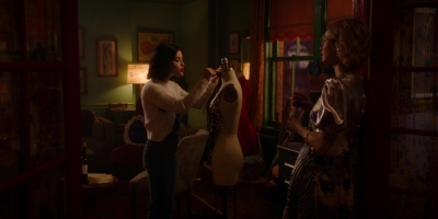 Katy_Keene_S01E10_Chapter_Ten_Gloria_1080p_AMZN_WEB-DL_DDP5_1_H_264-KiNGS_0884.jpg