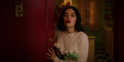 Katy_Keene_S01E10_Chapter_Ten_Gloria_1080p_AMZN_WEB-DL_DDP5_1_H_264-KiNGS_0914.jpg