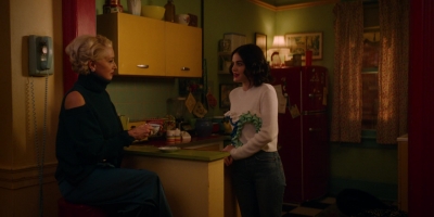 Katy_Keene_S01E10_Chapter_Ten_Gloria_1080p_AMZN_WEB-DL_DDP5_1_H_264-KiNGS_0919.jpg
