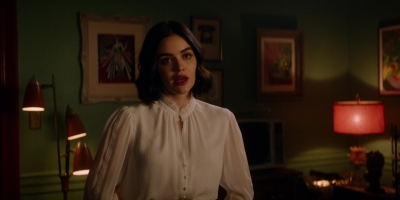 Katy_Keene_S01E10_Chapter_Ten_Gloria_1080p_AMZN_WEB-DL_DDP5_1_H_264-KiNGS_1438.jpg