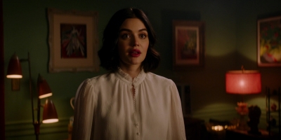 Katy_Keene_S01E10_Chapter_Ten_Gloria_1080p_AMZN_WEB-DL_DDP5_1_H_264-KiNGS_1462.jpg