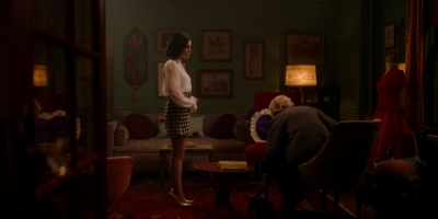 Katy_Keene_S01E10_Chapter_Ten_Gloria_1080p_AMZN_WEB-DL_DDP5_1_H_264-KiNGS_1467.jpg