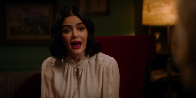 Katy_Keene_S01E10_Chapter_Ten_Gloria_1080p_AMZN_WEB-DL_DDP5_1_H_264-KiNGS_1510.jpg