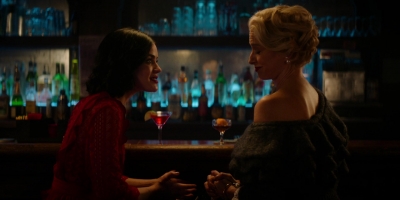 Katy_Keene_S01E10_Chapter_Ten_Gloria_1080p_AMZN_WEB-DL_DDP5_1_H_264-KiNGS_1821.jpg
