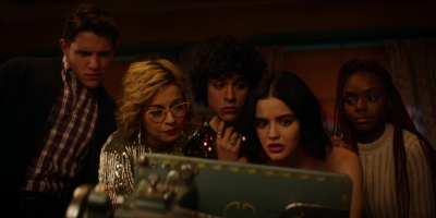 Katy_Keene_S01E10_Chapter_Ten_Gloria_1080p_AMZN_WEB-DL_DDP5_1_H_264-KiNGS_2436.jpg