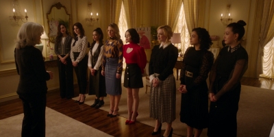 Katy_Keene_S01E10_Chapter_Ten_Gloria_1080p_AMZN_WEB-DL_DDP5_1_H_264-KiNGS_2488.jpg