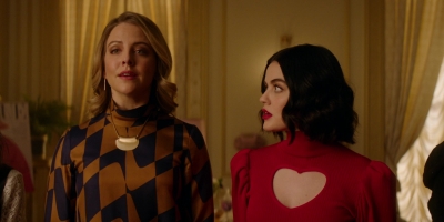Katy_Keene_S01E10_Chapter_Ten_Gloria_1080p_AMZN_WEB-DL_DDP5_1_H_264-KiNGS_2508.jpg