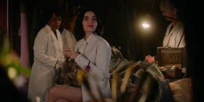 Katy_Keene_S01E11_Chapter_Eleven_Who_Can_I_Turn_To_1080p_AMZN_WEB-DL_DDP5_1_H_264-KiNGS_0055.jpg