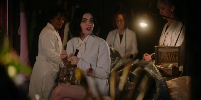 Katy_Keene_S01E11_Chapter_Eleven_Who_Can_I_Turn_To_1080p_AMZN_WEB-DL_DDP5_1_H_264-KiNGS_0058.jpg