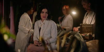 Katy_Keene_S01E11_Chapter_Eleven_Who_Can_I_Turn_To_1080p_AMZN_WEB-DL_DDP5_1_H_264-KiNGS_0062.jpg