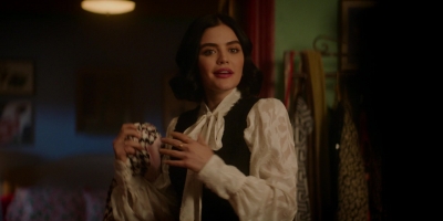 Katy_Keene_S01E11_Chapter_Eleven_Who_Can_I_Turn_To_1080p_AMZN_WEB-DL_DDP5_1_H_264-KiNGS_0083.jpg