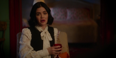 Katy_Keene_S01E11_Chapter_Eleven_Who_Can_I_Turn_To_1080p_AMZN_WEB-DL_DDP5_1_H_264-KiNGS_0104.jpg
