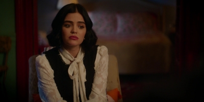 Katy_Keene_S01E11_Chapter_Eleven_Who_Can_I_Turn_To_1080p_AMZN_WEB-DL_DDP5_1_H_264-KiNGS_0112.jpg