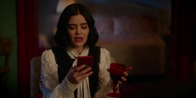 Katy_Keene_S01E11_Chapter_Eleven_Who_Can_I_Turn_To_1080p_AMZN_WEB-DL_DDP5_1_H_264-KiNGS_0122.jpg