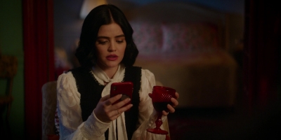 Katy_Keene_S01E11_Chapter_Eleven_Who_Can_I_Turn_To_1080p_AMZN_WEB-DL_DDP5_1_H_264-KiNGS_0123.jpg