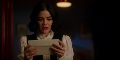 Katy_Keene_S01E11_Chapter_Eleven_Who_Can_I_Turn_To_1080p_AMZN_WEB-DL_DDP5_1_H_264-KiNGS_0155.jpg