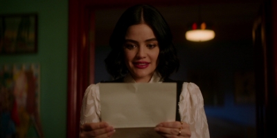 Katy_Keene_S01E11_Chapter_Eleven_Who_Can_I_Turn_To_1080p_AMZN_WEB-DL_DDP5_1_H_264-KiNGS_0169.jpg