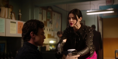 Katy_Keene_S01E11_Chapter_Eleven_Who_Can_I_Turn_To_1080p_AMZN_WEB-DL_DDP5_1_H_264-KiNGS_1599.jpg