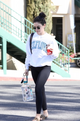 LeavingthegymafteraworkoutinLA_180121_009.jpg