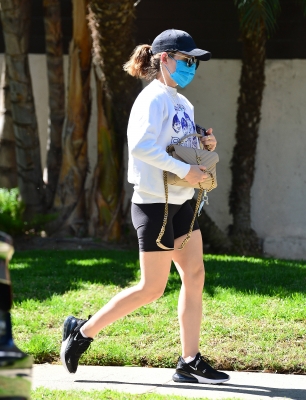 Lucy020321-009.jpg