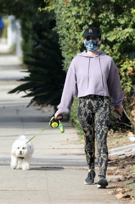 Lucy030121-005.jpg