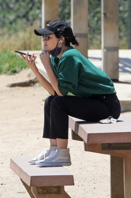 Lucy040620-003.jpg