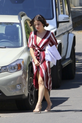 HQ
