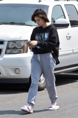 HQ
