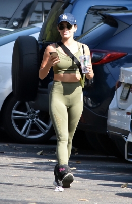 Lucy210920-004.jpg
