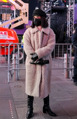 Lucy291220-011.jpg