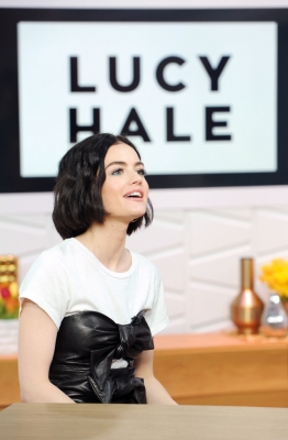 Lucy2BHale2BLucy2BHale2BAppears2BAmazon2BStyle2BCode2Bs5jDD1s42wBx.jpg