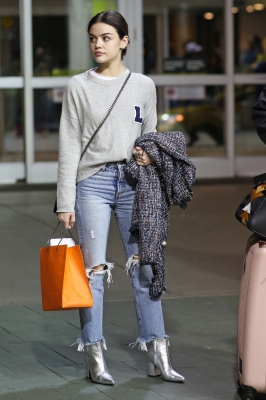 HQ
