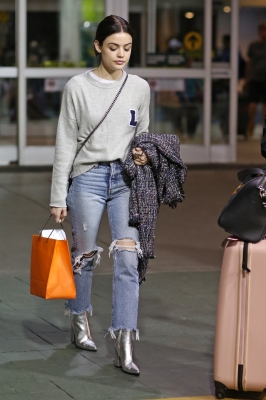 HQ

