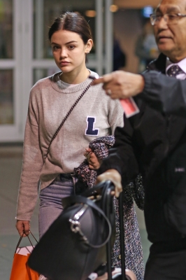 HQ
