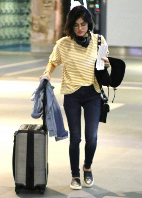 LucyCatchesAnFlight-022.jpg