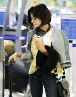 LucyCatchesAnFlight-028.jpg