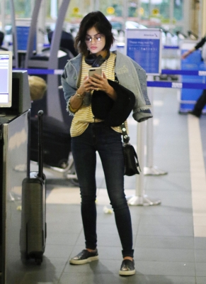 LucyCatchesAnFlight-030.jpg