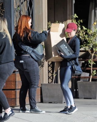 HQ
