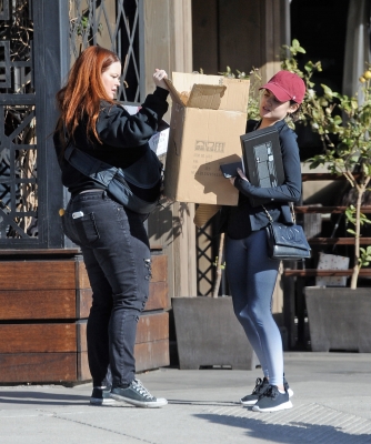 HQ
